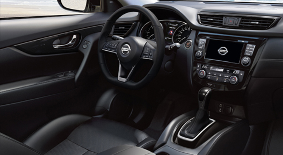 Interior X-Trail front view of the driver section 