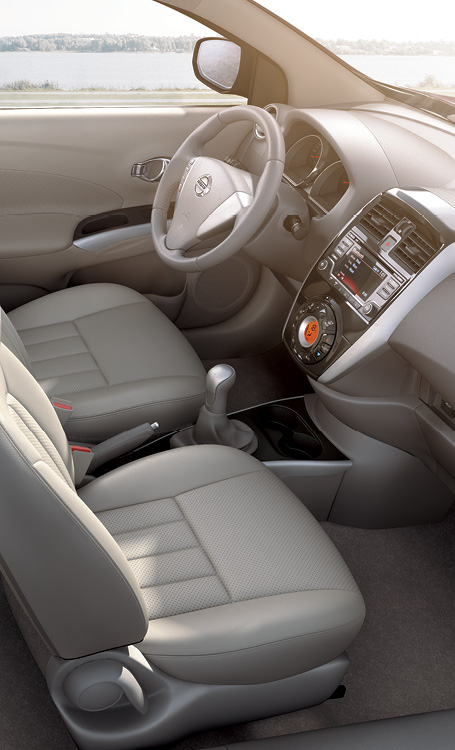 Side view of the interior of the Nissan Almera